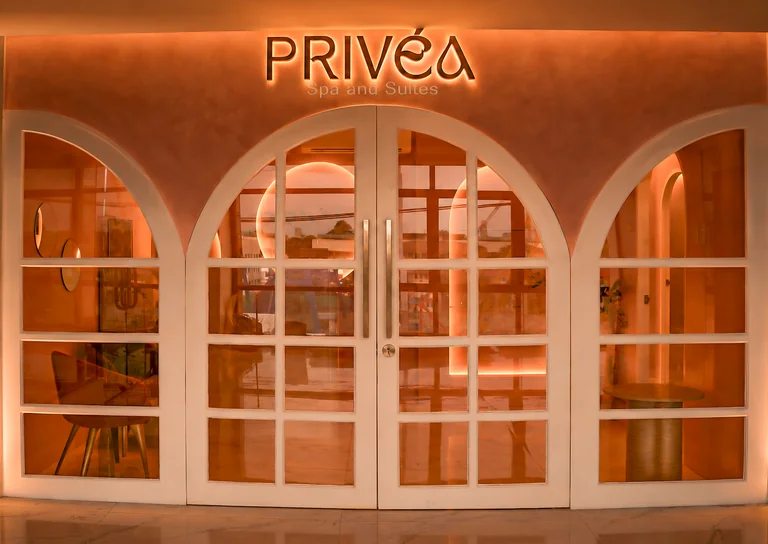 PRIVÉA private suite interior